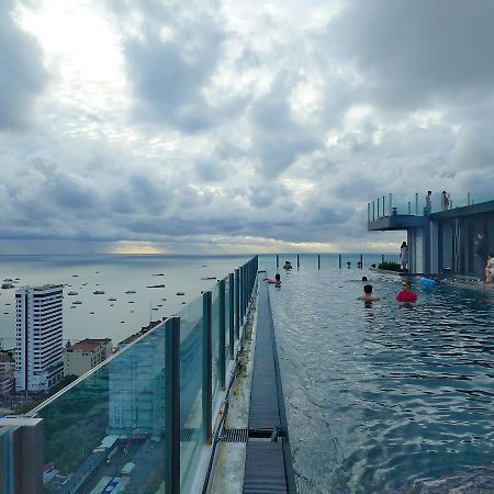 The Base Pattaya 芭提雅基地公寓 Екстериор снимка