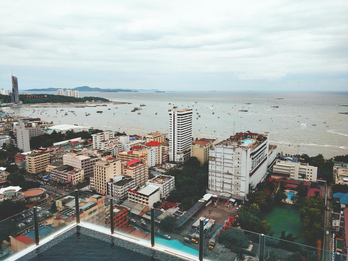 The Base Pattaya 芭提雅基地公寓 Екстериор снимка